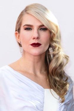 Lily Rabe